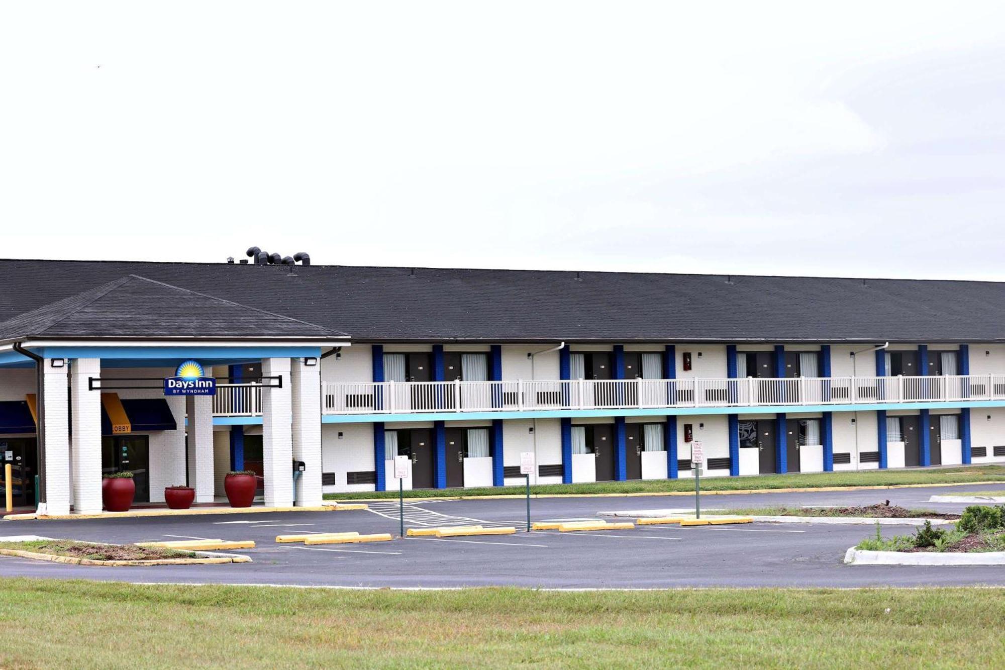 Days Inn By Wyndham Kings Dominion دوسويل المظهر الخارجي الصورة